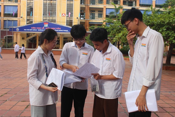 <a href='https://ththcsvietcuong.hungyen.edu.vn/tin-tuc/cong-bo-doi-sanh-pho-diem-mot-so-to-hop-diem-thi-thpt-nam-2025.html'>Công bố đối sánh phổ điểm một số tổ hợp điểm thi THPT năm 2025</a>