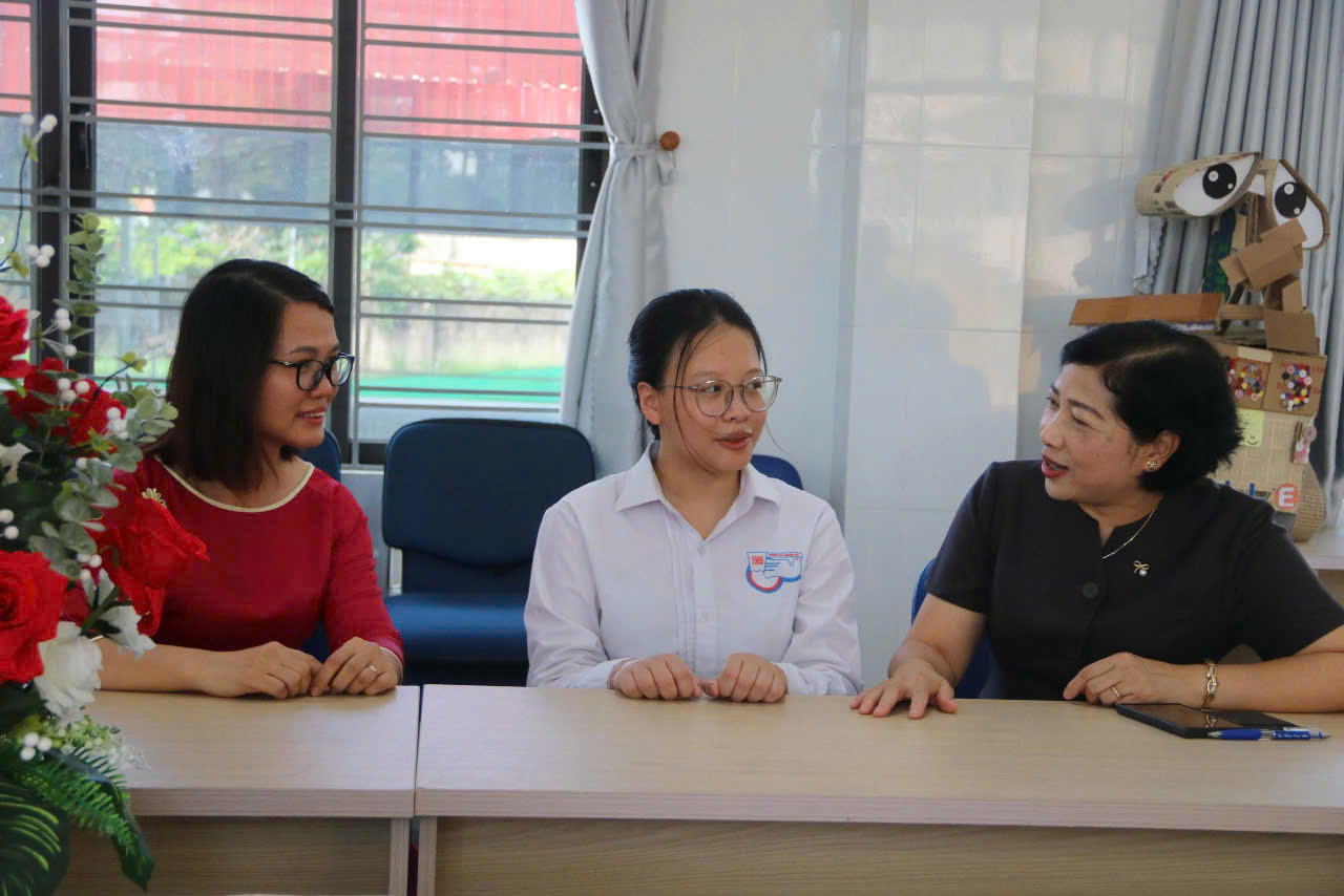 <a href='https://ththcsvietcuong.hungyen.edu.vn/tin-tuc/giao-duc-hung-yen-khang-dinh-vi-the-ty-le-do-tot-nghiep-thpt-dat-996-co-2-thu-khoa-dat-diem-tuyet-doi-3030.html'>Giáo dục Hưng Yên khẳng định vị thế: Tỷ lệ đỗ tốt nghiệp THPT đạt 99,6%, có 2 thủ khoa đạt điểm tuyệt đối 30/30</a>